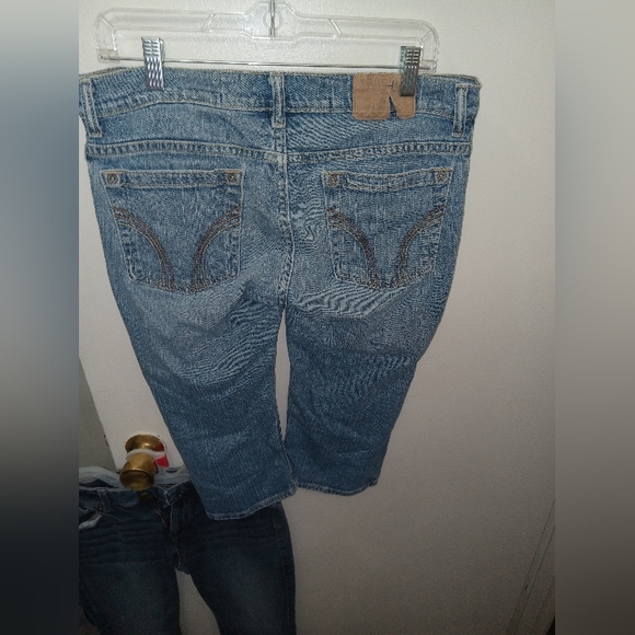 Hollister jeans - Picture 2 of 3